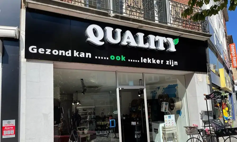 بهترین تابلو ساز در کرج💯 | آتا تابلو با طراحی حرفهای و نمونه کار واقعی 5 قیمت تابلوهای تبلیغاتی در کرج- تابلو مغازه لوازم پزشکی